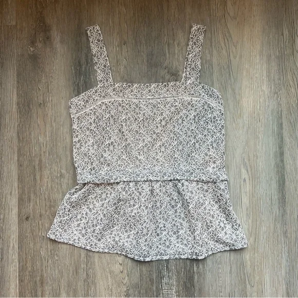 Banana Republic lace tie/ cinched / peplum top